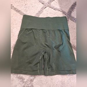 Oner Active Effortless Seamless shorts evergreen
